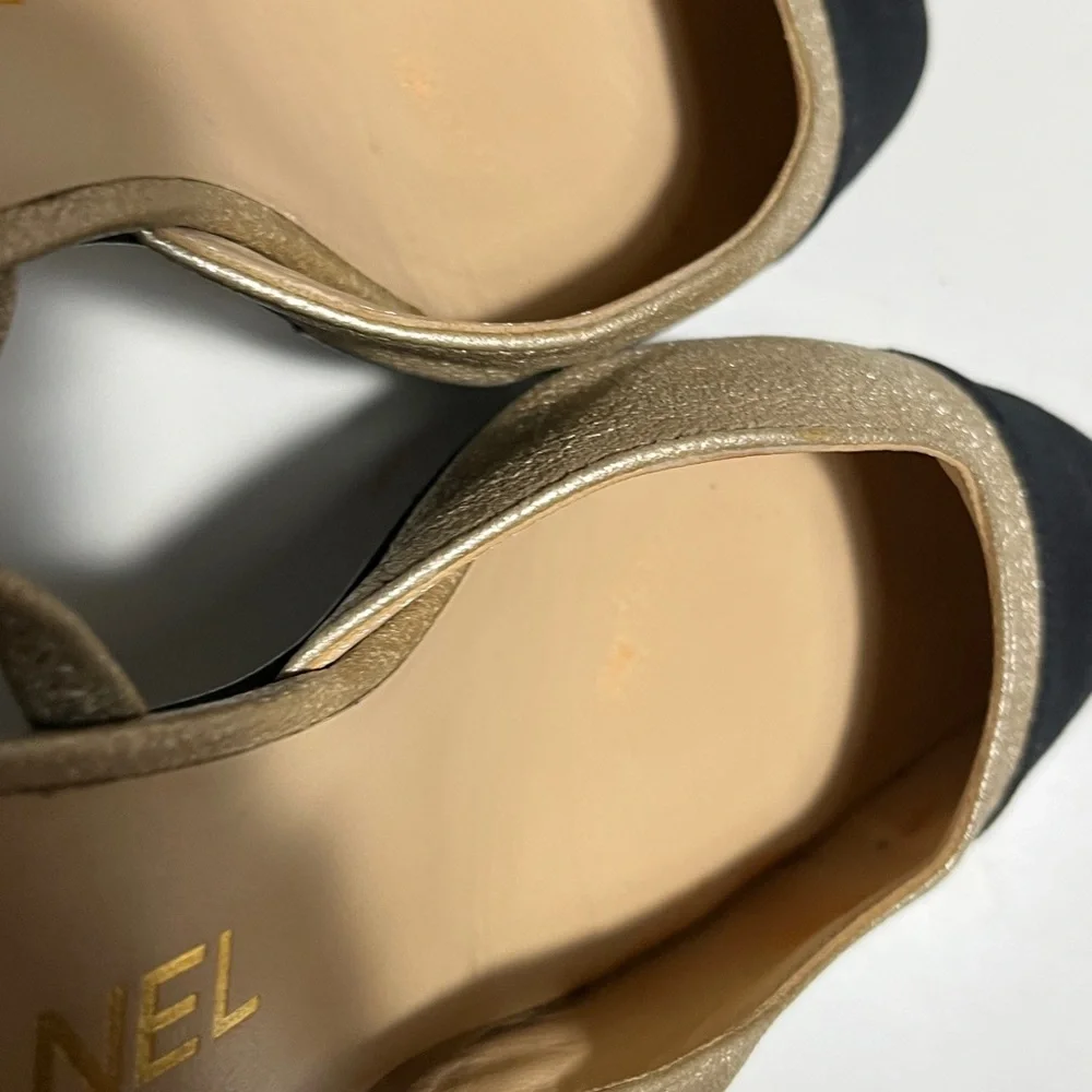 CHANEL Women's Gold and Black Slingback Heels - Picture 10 of 10